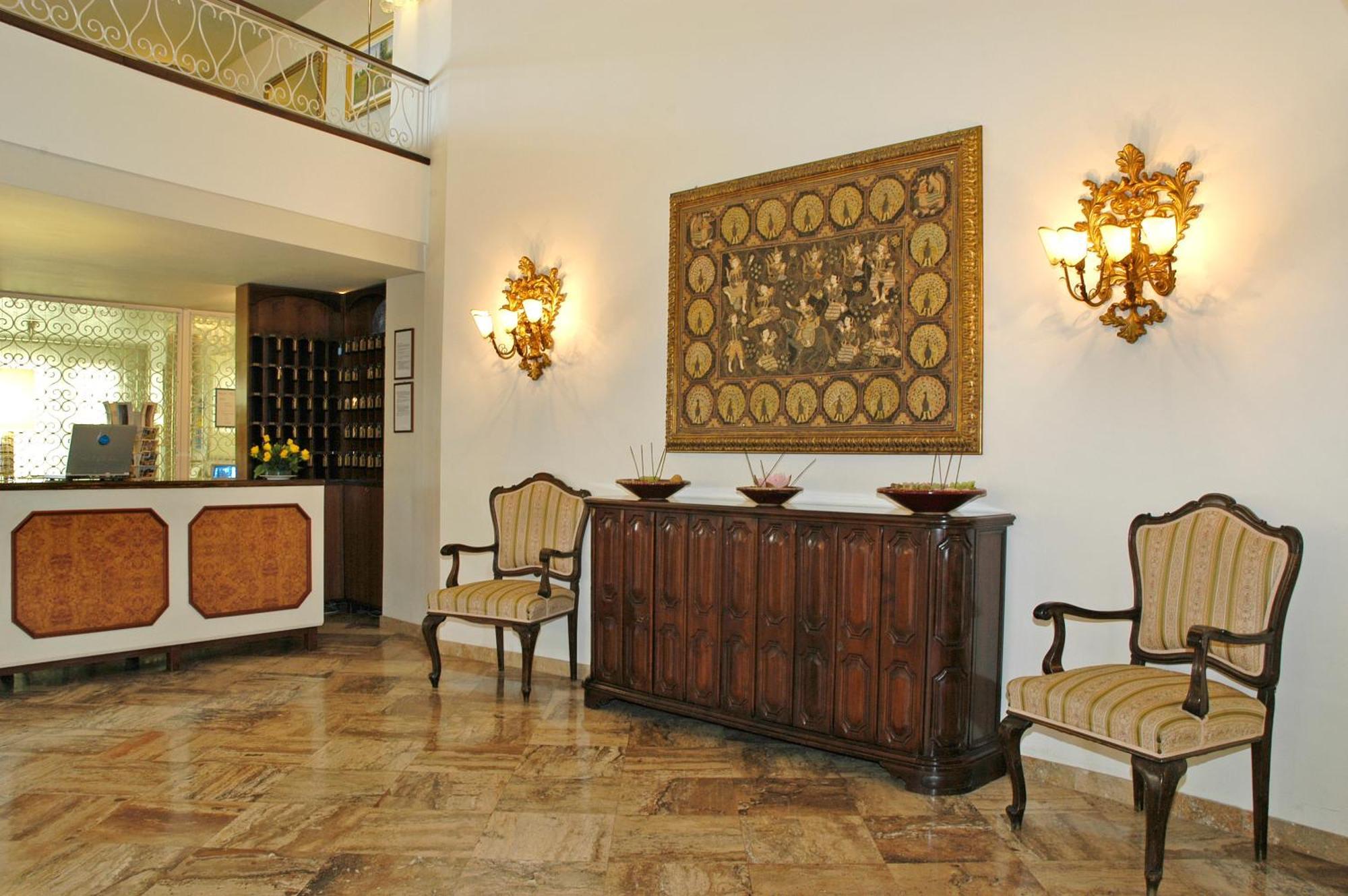 Hotel Palace